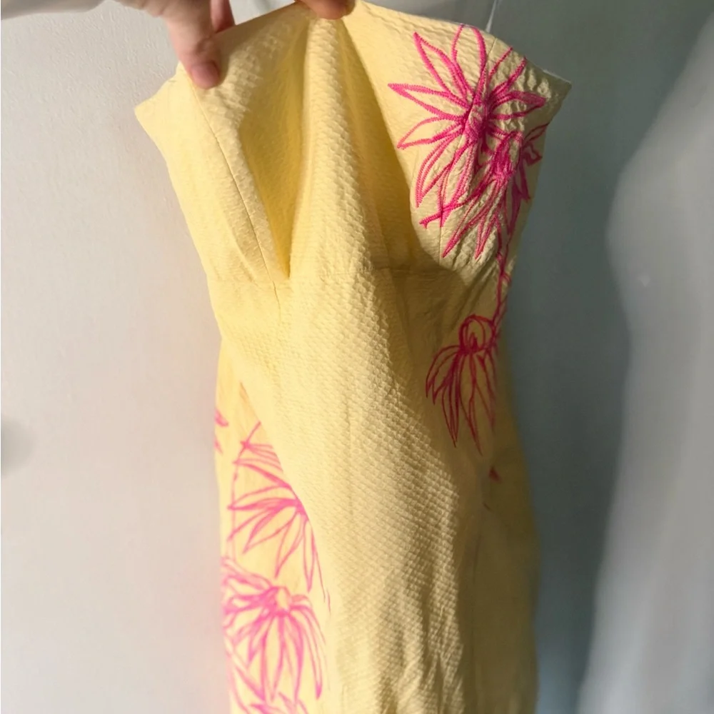 Lilly Pulitzer Strapless Yellow Dress with Pink Floral Design - Picture 6 of 10